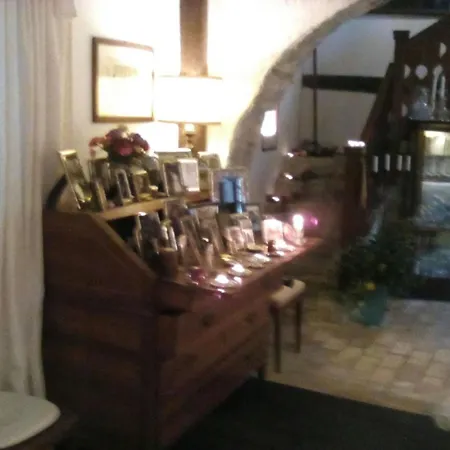 Della Contessa In Castello Formentini *